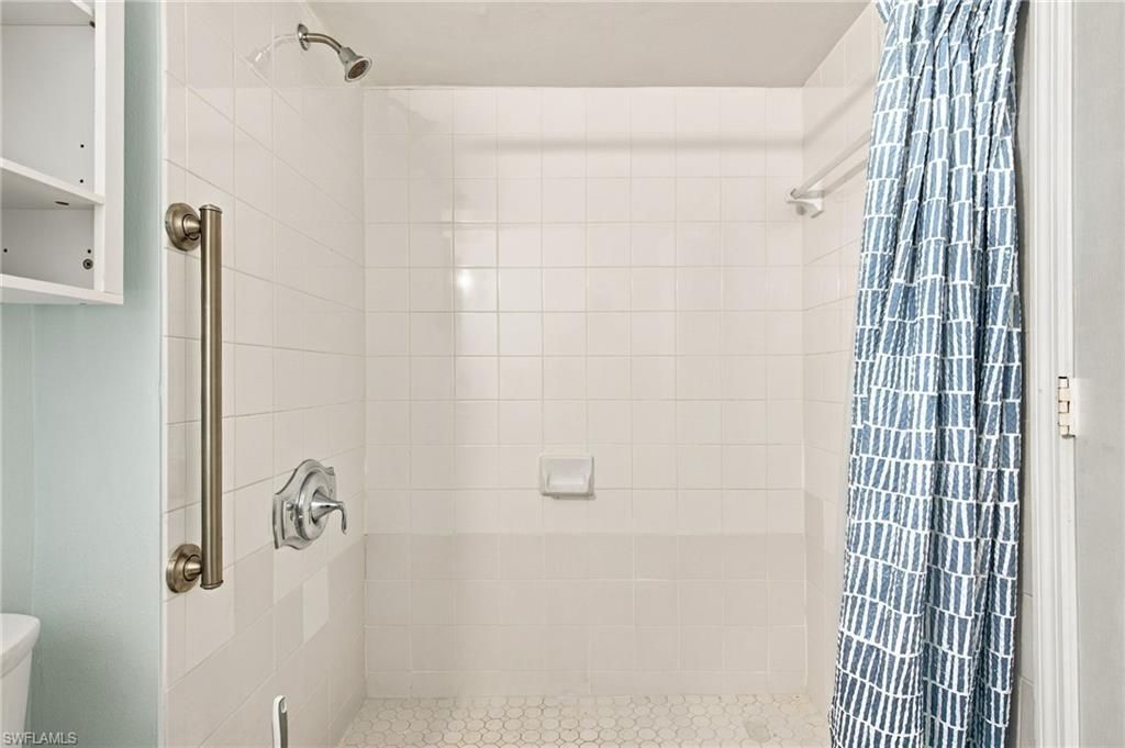 8880 Colonnades Ct W, Unit 413, Bonita Springs, FL 34135 Photo