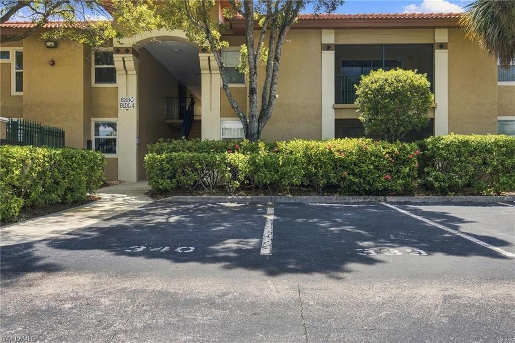 8880 Colonnades Ct W, Unit 413, Bonita Springs, FL 34135 Photo
