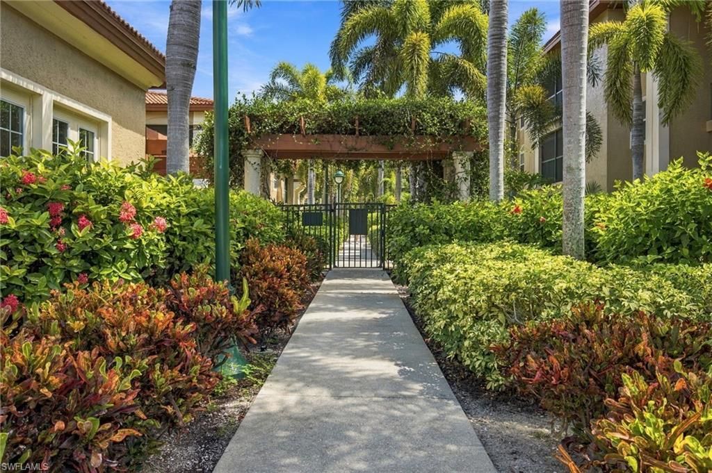8880 Colonnades Ct W, Unit 413, Bonita Springs, FL 34135 Photo