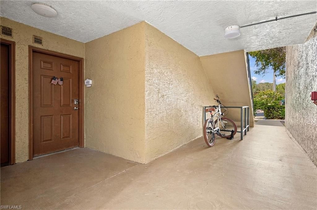 8880 Colonnades Ct W, Unit 413, Bonita Springs, FL 34135 Photo