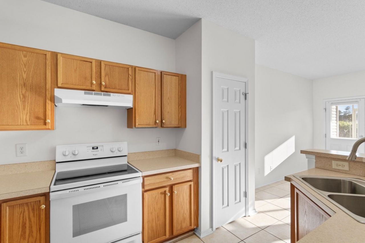 308 Kiskadee Loop  Photo 9