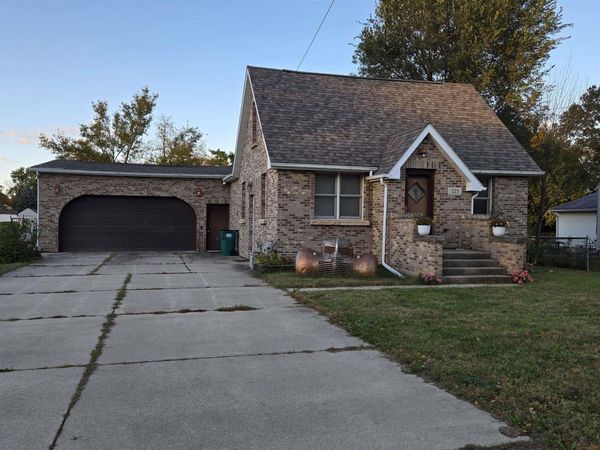 523 East End Avenue, Evansdale, IA 50707