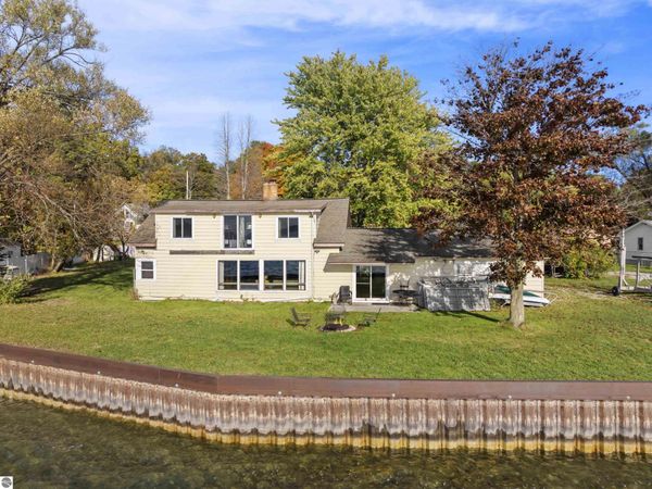 4541 Main Street, Onekama, MI 49675