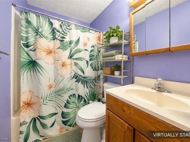 3431 Grovewood Avenue , Parma, OH 44134 Photo 9