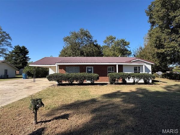 1105 Charlotte Drive , Malden, MO 63863