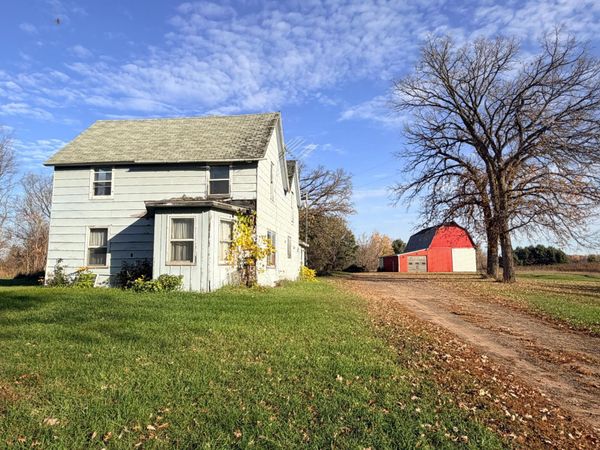 4349 Canary Road , Grasston, MN 55030