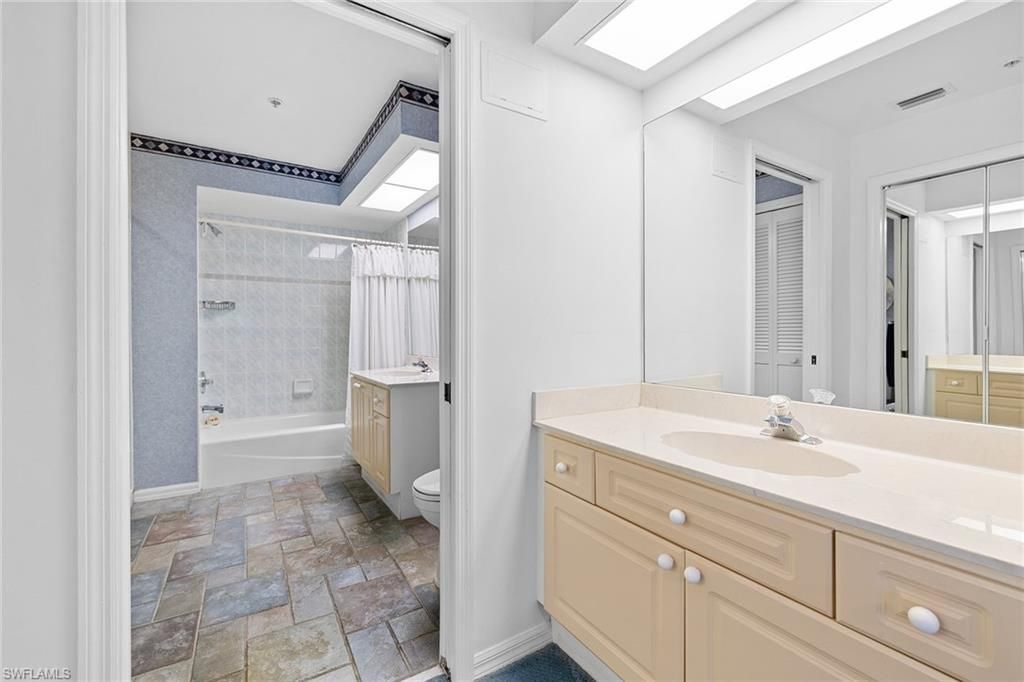 1048 Manor Lake Dr , Unit 203, Naples, FL 34110 Photo