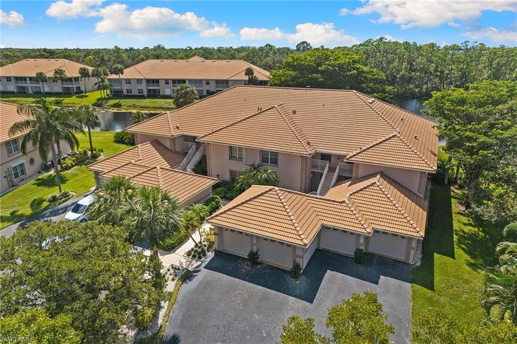1048 Manor Lake Dr , Unit 203, Naples, FL 34110 Photo
