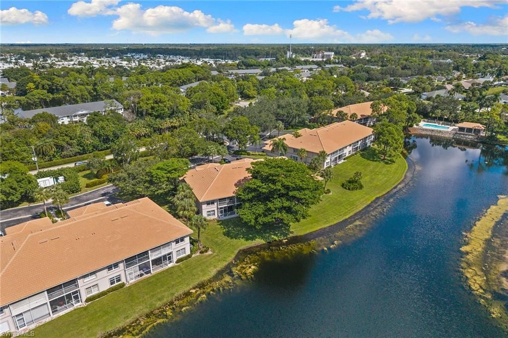 1048 Manor Lake Dr , Unit 203, Naples, FL 34110 Photo