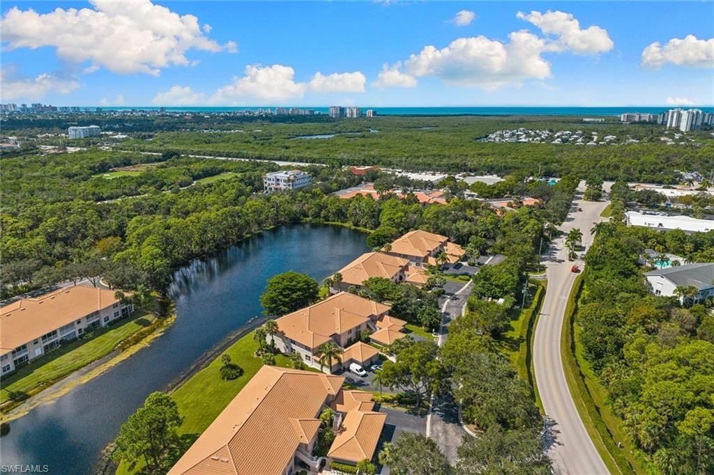1048 Manor Lake Dr , Unit 203, Naples, FL 34110 Photo