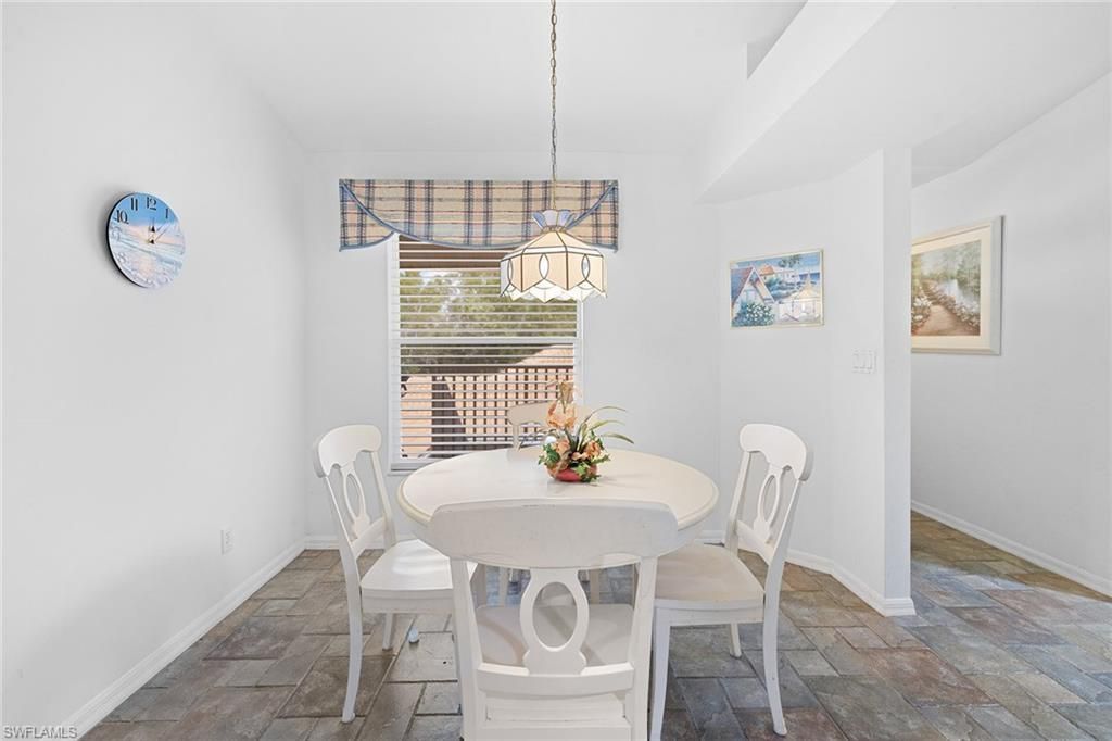 1048 Manor Lake Dr , Unit 203, Naples, FL 34110 Photo