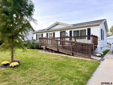 9014 Westridge Drive, Omaha, NE 68124