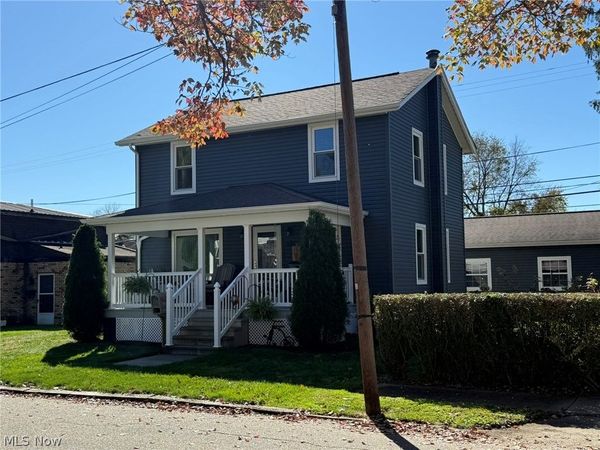 850 Fair Avenue NE, New Philadelphia, OH 44663
