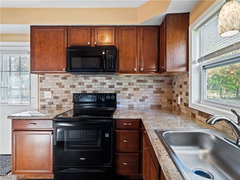 446 Lakewood Avenue, Brunswick, OH 44212 Photo 11