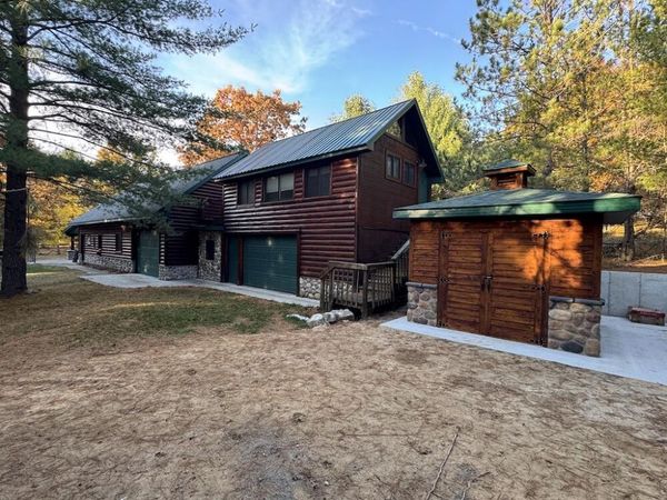 7584 Railroad Grade, Gladwin, MI 48624