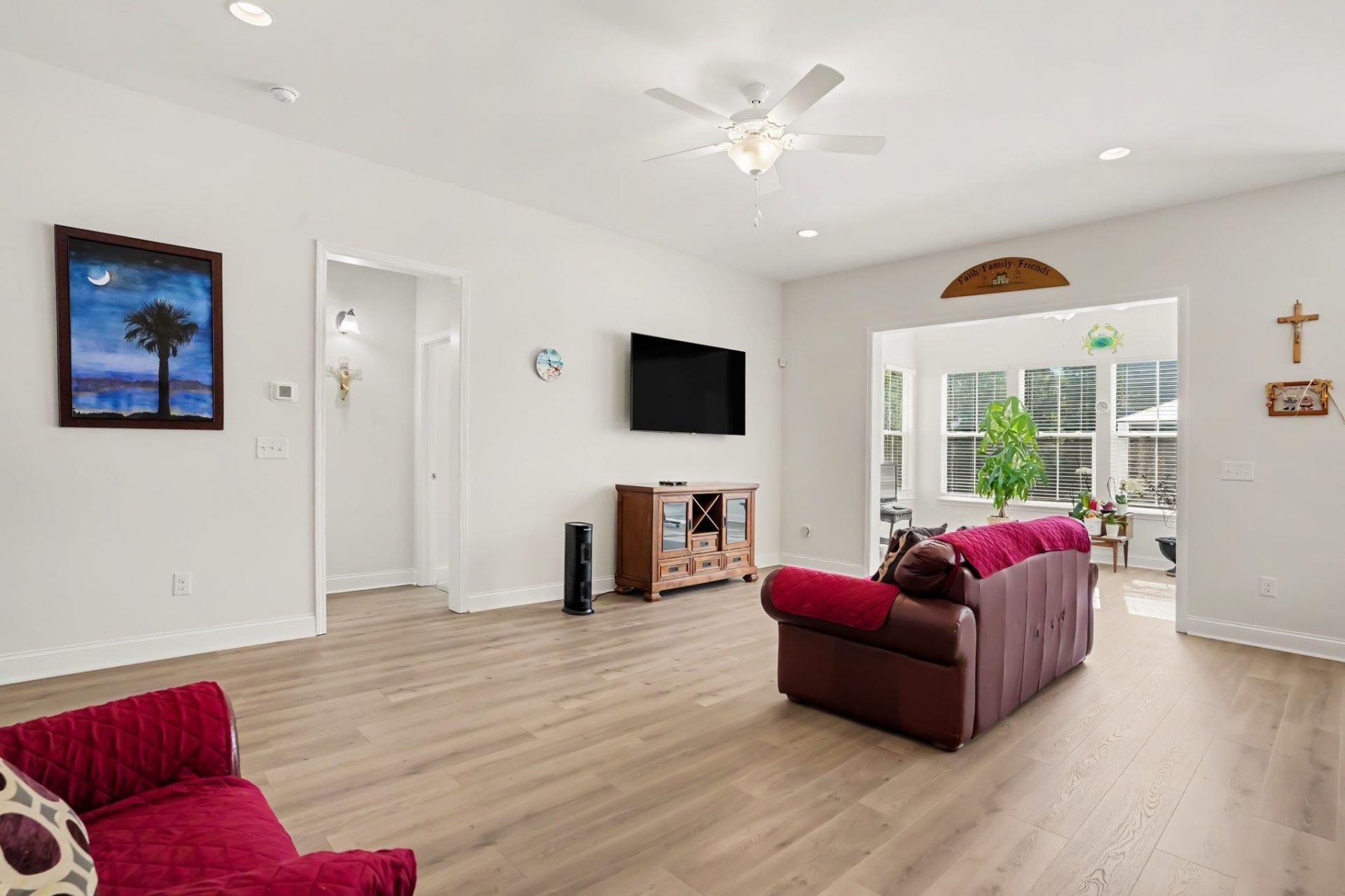 129 Tidal Dr. Photo 10