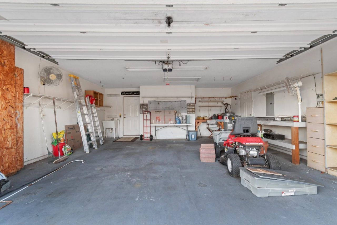1503 Hallborough Dr. Photo 30