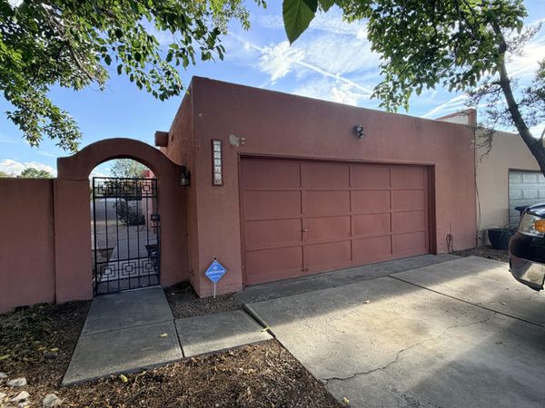 12510 Singing Arrow Avenue SE, Albuquerque, NM 87123