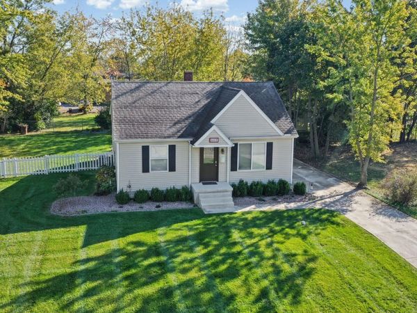 809 S Pears Avenue, Lima, OH 45805
