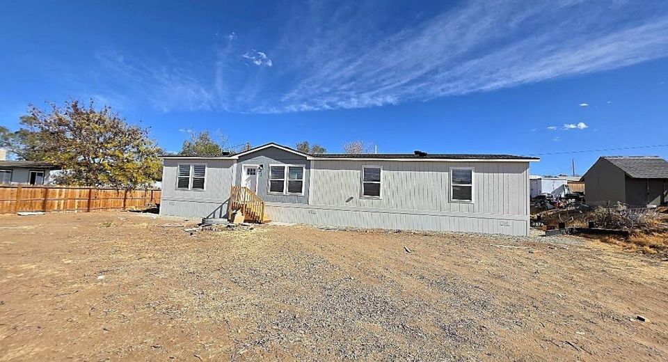 630 E 4th Avenue, Sun Valley, NV 89433 Photo