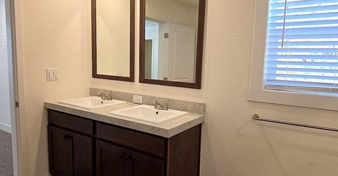630 E 4th Avenue, Sun Valley, NV 89433 Photo