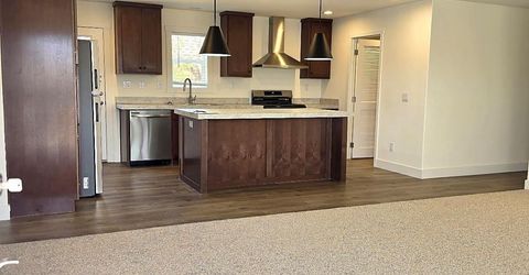 630 E 4th Avenue, Sun Valley, NV 89433 Photo