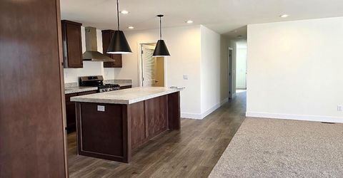 630 E 4th Avenue, Sun Valley, NV 89433 Photo