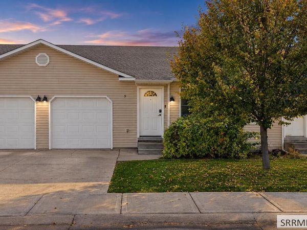 860 S 5th W, Unit 9, REXBURG, ID 83440
