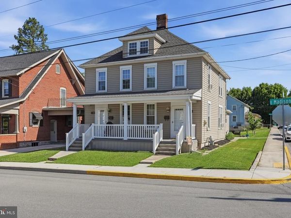 254-256 E MADISON STREET , GREENCASTLE, PA 17225