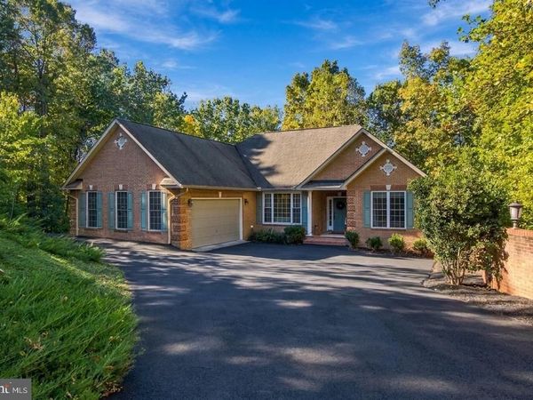 110 HUNT LANE , FREDERICKSBURG, VA 22401