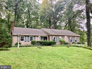 120 OAKRIDGE DRIVE , NEW HOLLAND, PA 17557