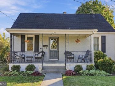 320 W 9TH STREET, FRONT ROYAL, VA 22630
