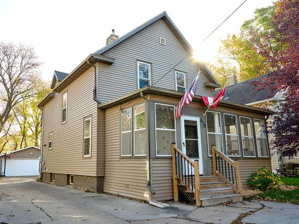 610 University Drive S, Fargo, ND 58103