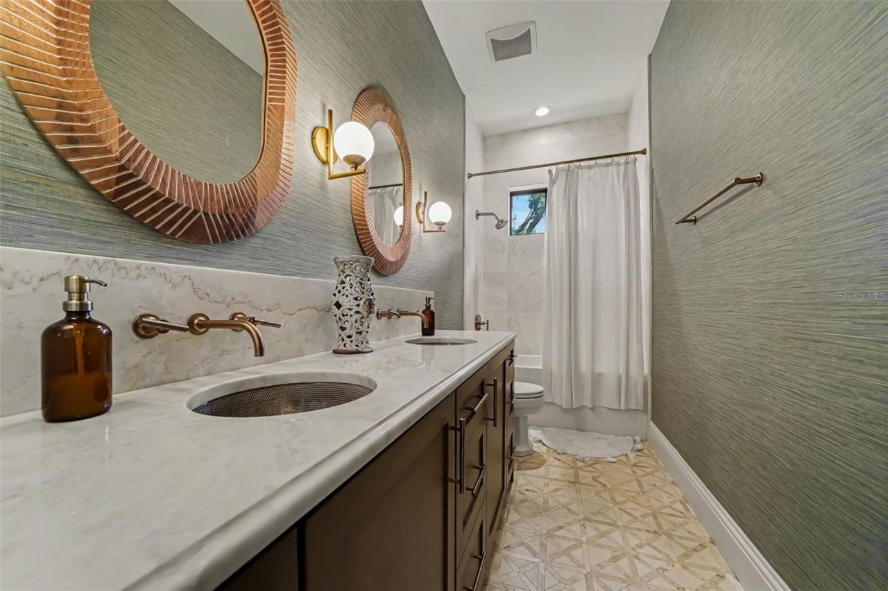 32519 Hawks Lake Lane, Sorrento, FL 32776 Photo