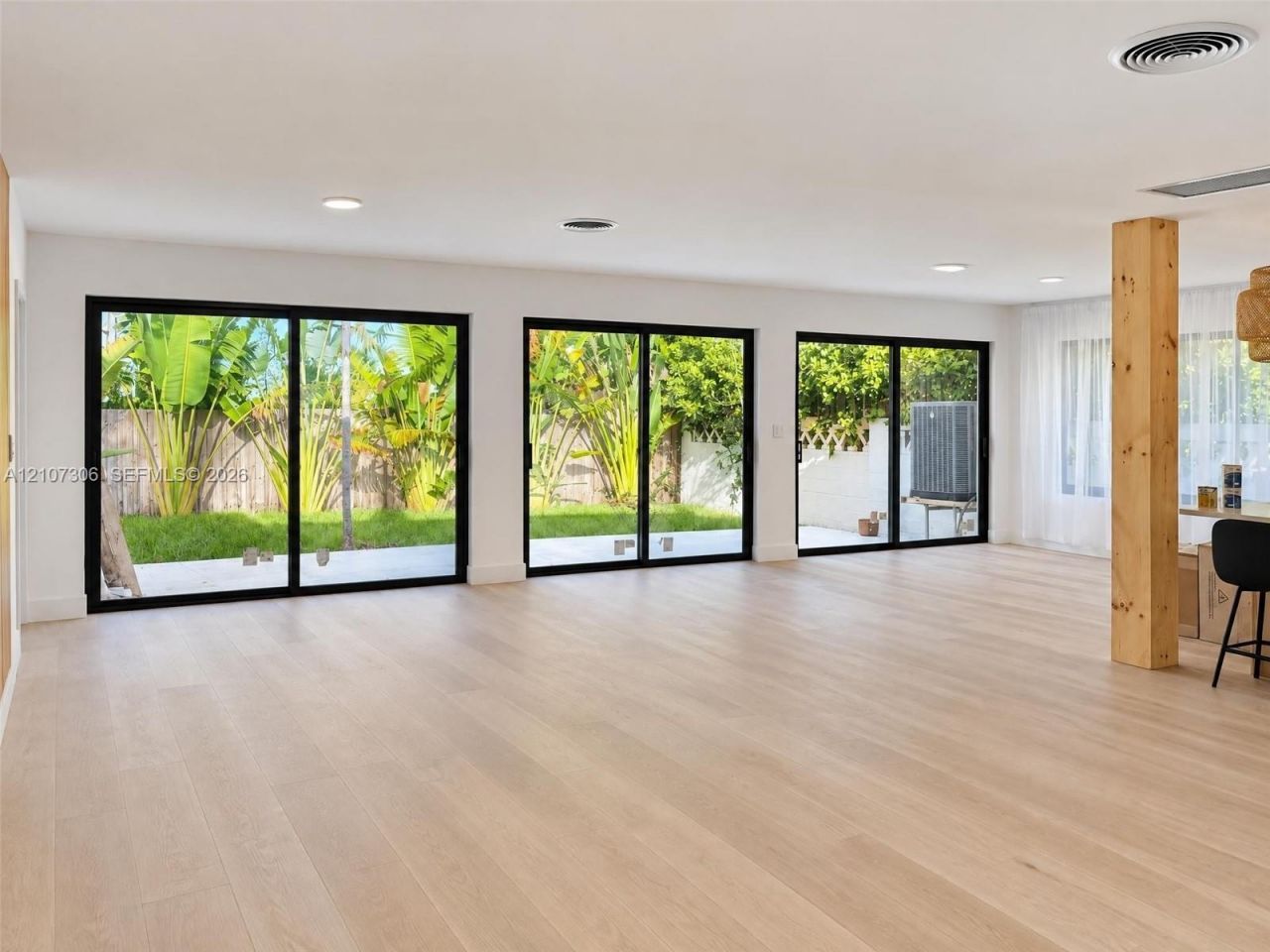 4322 Alton Rd , Miami Beach, FL 33140 Photo