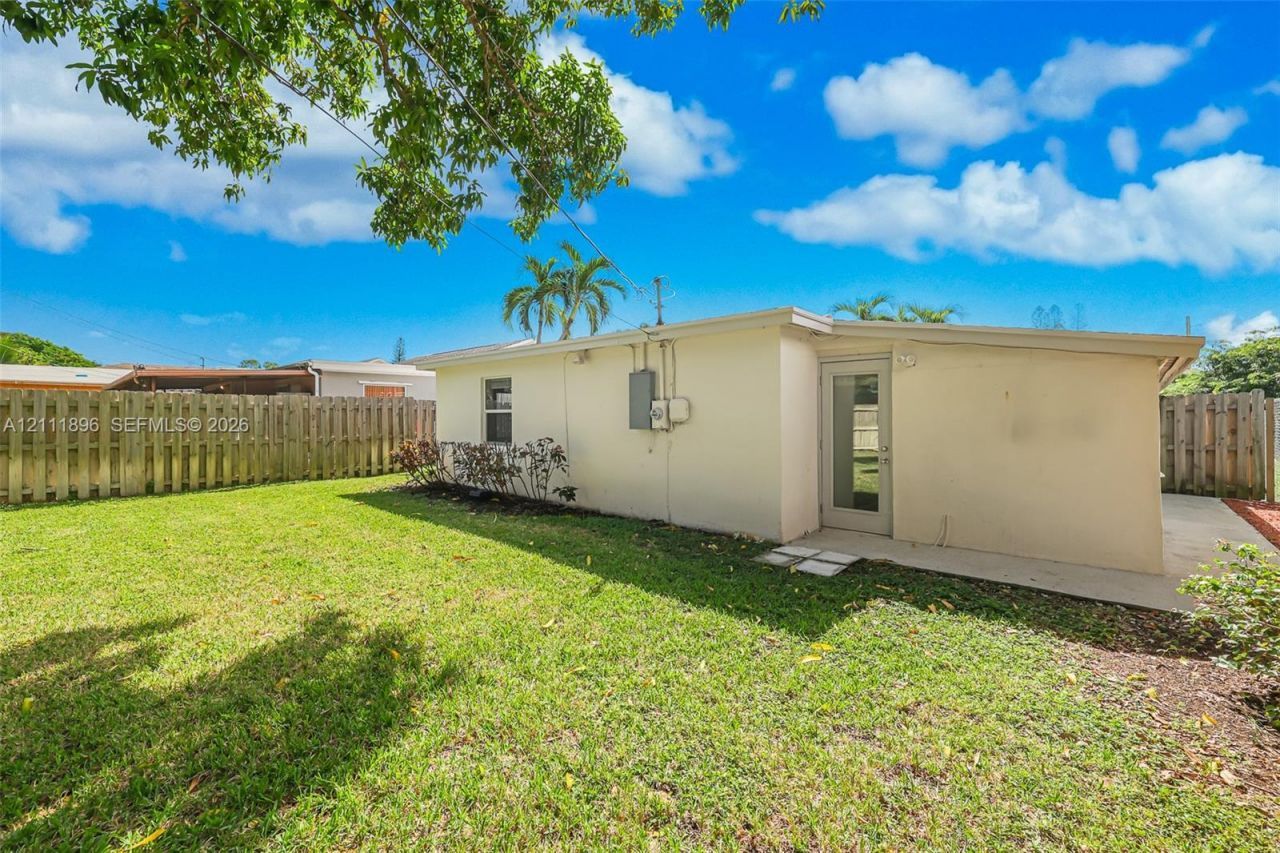 955 33rd St , West Palm Beach, FL 33407 Photo