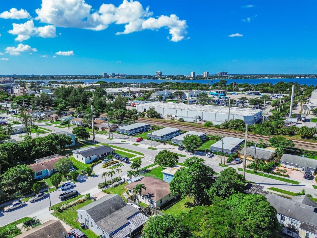 955 33rd St , West Palm Beach, FL 33407 Photo