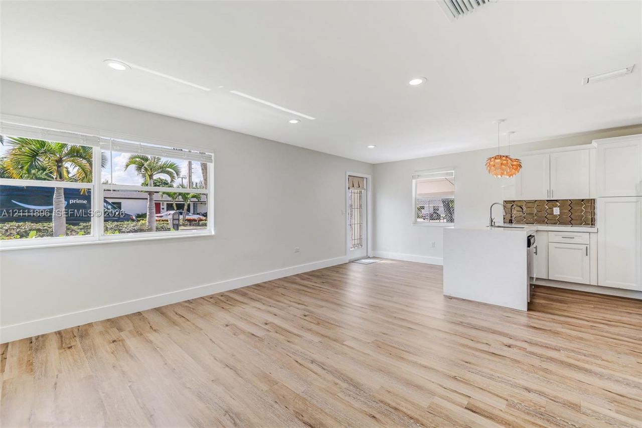 955 33rd St , West Palm Beach, FL 33407 Photo