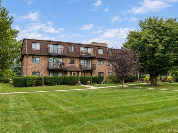 400 E KENSINGTON Road , Unit B, Mount Prospect, IL 60056
