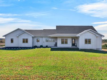 44963 PIONEER Trail, CARSON, IA 51525