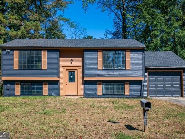 4828 White Oak Tree, Stone Mountain, GA 30088
