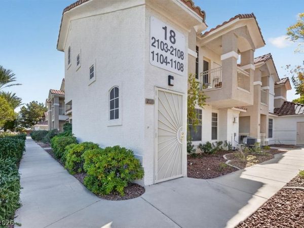 8555 W Russell Road, Unit 2108, Las Vegas, NV 89113