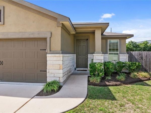 417 Anacua LOOP , Unit 6, Manchaca, TX 78652