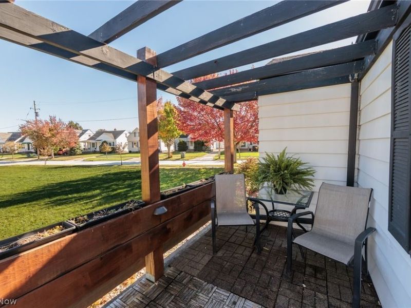 6506 Glencoe Avenue, Brooklyn, OH 44144 Photo 4