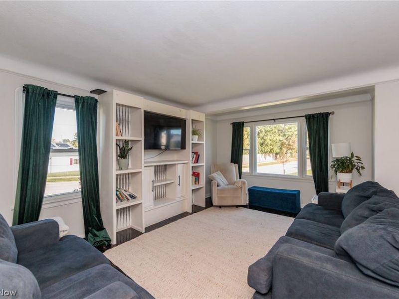 6506 Glencoe Avenue, Brooklyn, OH 44144 Photo 6