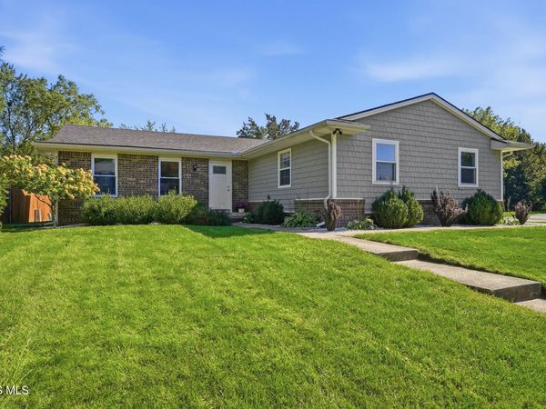 9530 Charlemont Road, Perrysburg, OH 43551