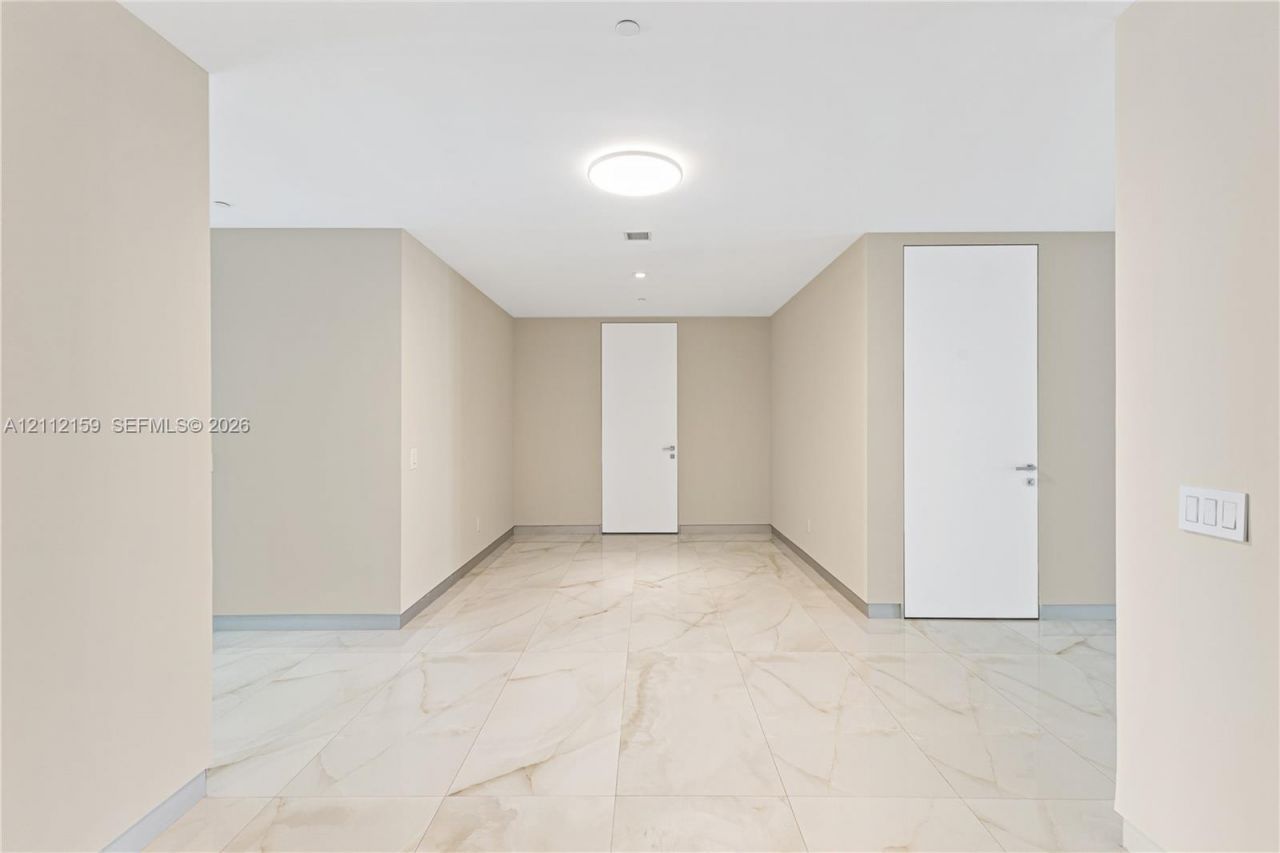 18975 Collins Ave , Unit 802, Sunny Isles Beach, FL 33160 Photo