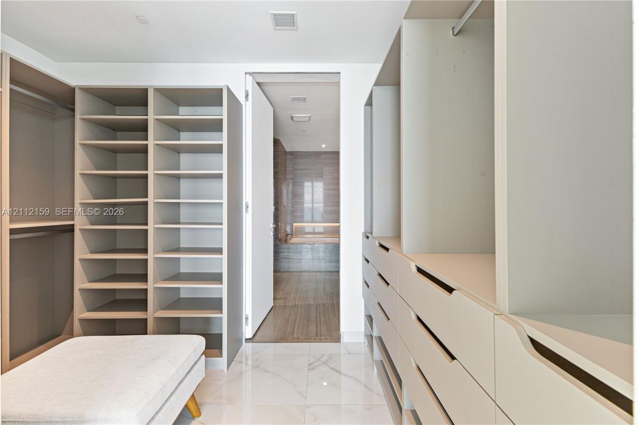 18975 Collins Ave , Unit 802, Sunny Isles Beach, FL 33160 Photo