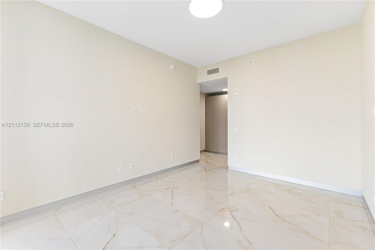 18975 Collins Ave , Unit 802, Sunny Isles Beach, FL 33160 Photo
