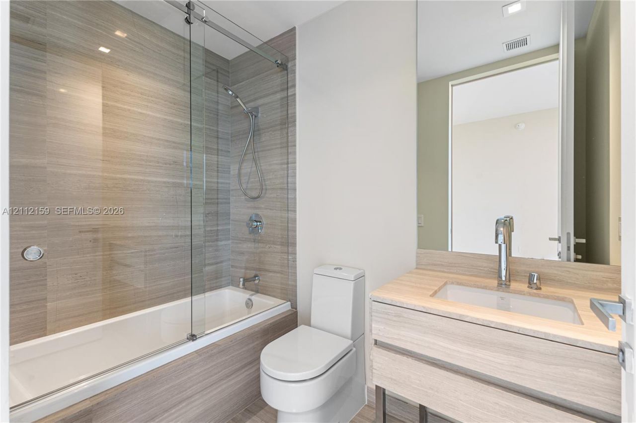 18975 Collins Ave , Unit 802, Sunny Isles Beach, FL 33160 Photo